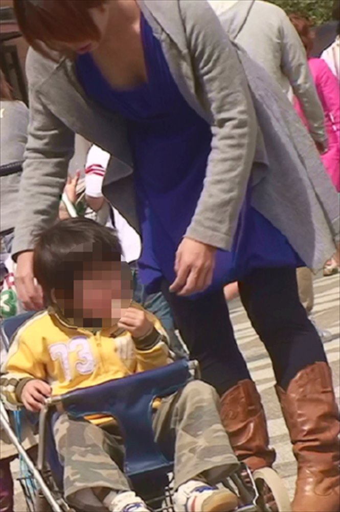 子連れママの街撮り素人エロ画像04