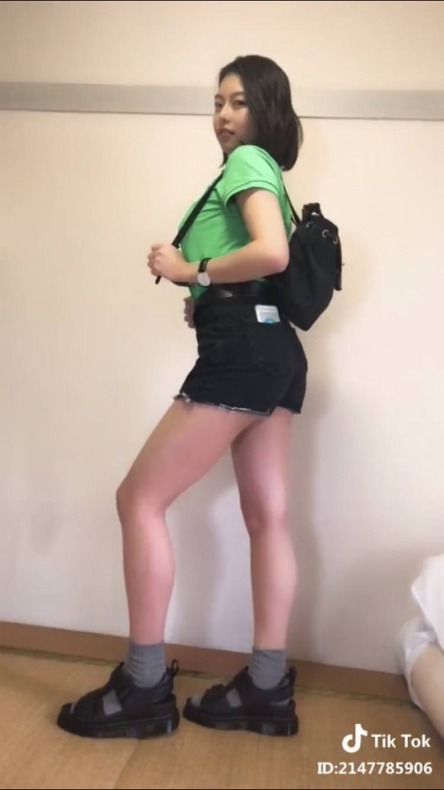 誰もがセックスしたいと思うカラダの素人エロ画像