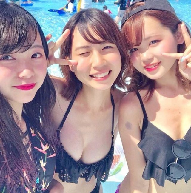 Instagramに投稿された水着姿の素人エロ画像-097