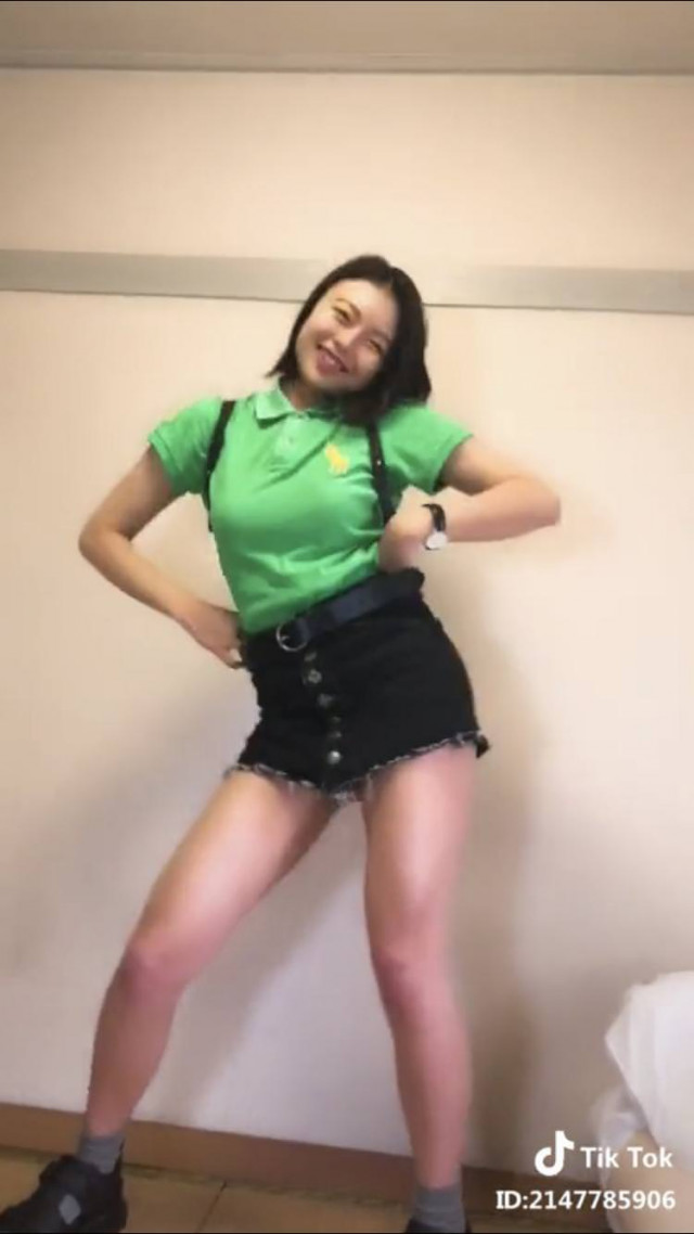 誰もがセックスしたいと思うカラダの素人エロ画像