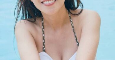 鷲見玲奈アナ、水着おっぱい！濡れた巨乳の谷間がエロくてたまらんｗｗｗｗｗｗｗ