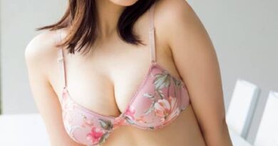 沢口愛華、爆乳おっぱい！お乳の谷間がエロくてたまらんｗｗｗｗｗｗｗ