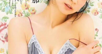 芹那、下乳おっぱい！透けパンティの股間がエロくてたまらんｗｗｗｗｗｗｗｗ