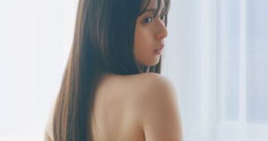 齋藤飛鳥、セミヌードおっぱい！お尻の割れ目がエロくてたまらんｗｗｗｗｗｗｗ