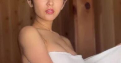 白戸ゆめのアナ、濡れたおっぱい！バスタオル捲ってエロすぎるｗｗｗｗｗ【GIF動画】